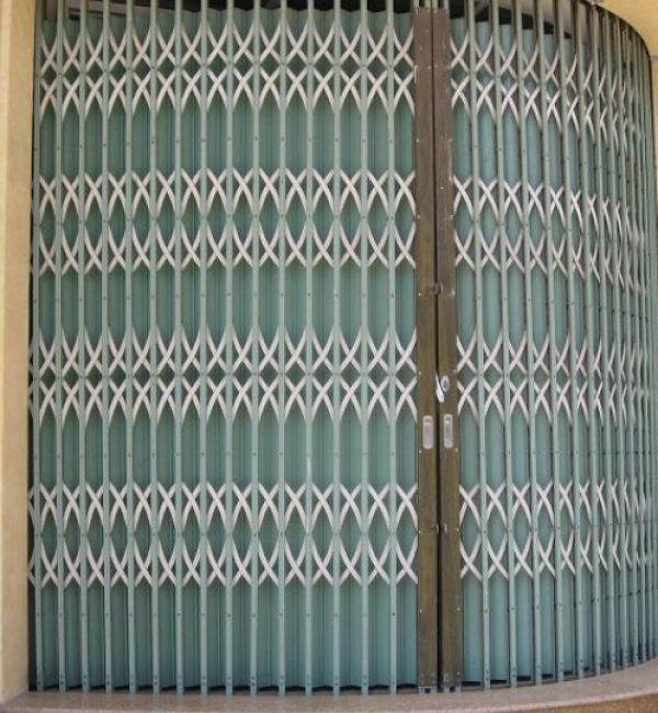 CỬA KÉO ĐÀI LOAN GIÁ RẺ 3